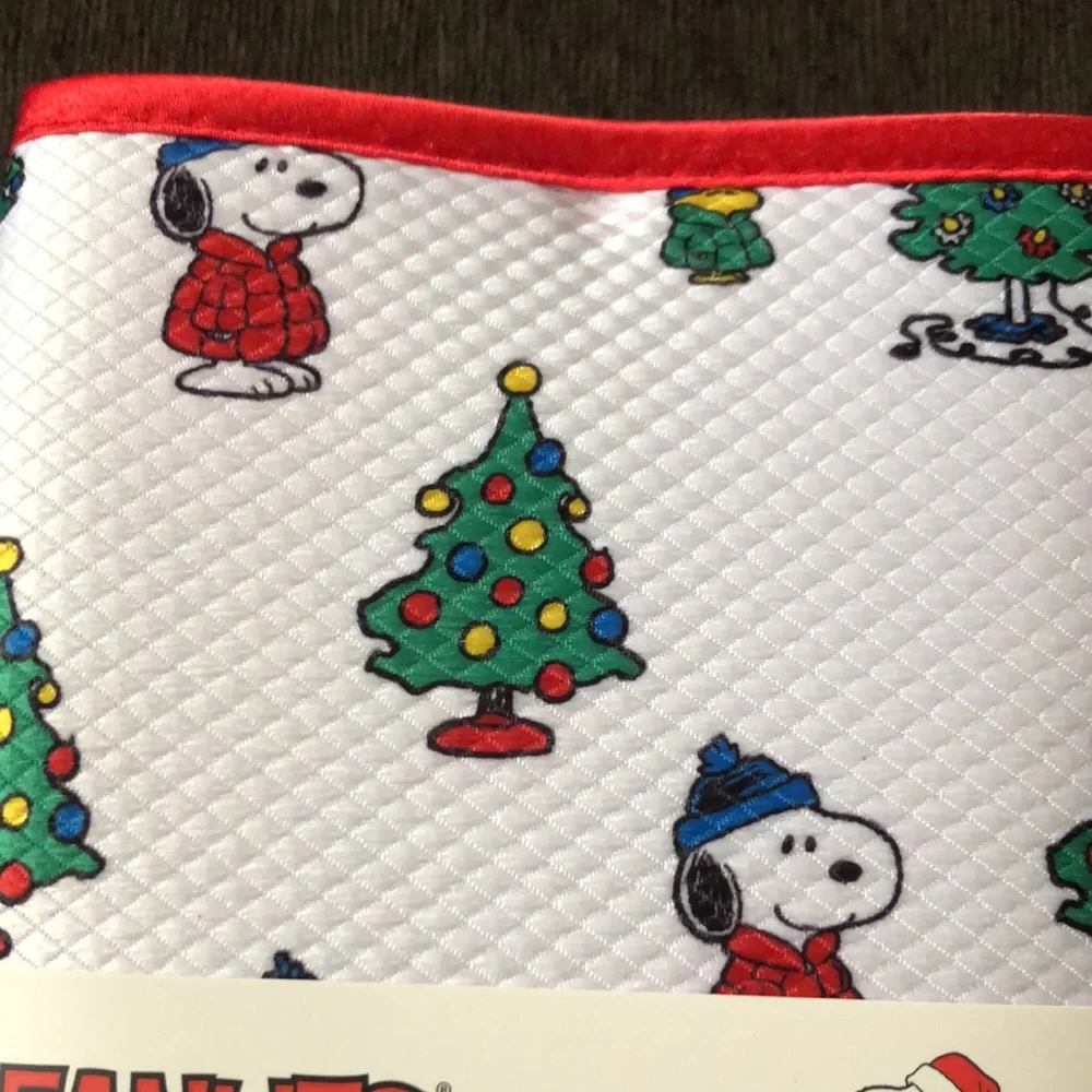 Peanuts Snoopy Puffer Jacket Christmas Holiday Drying Mats